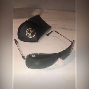 Men's - Ray-ban aviator glasses ( used lightly )